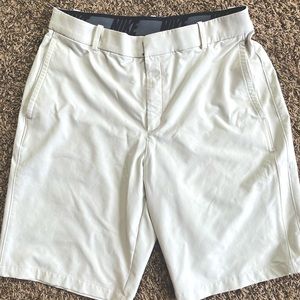 Nike Standard Fit Golf Shorts size 32/Medium